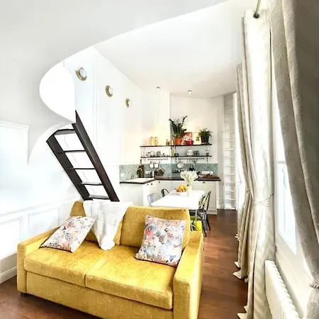 Charming Cocoon In The Heart Of Paris